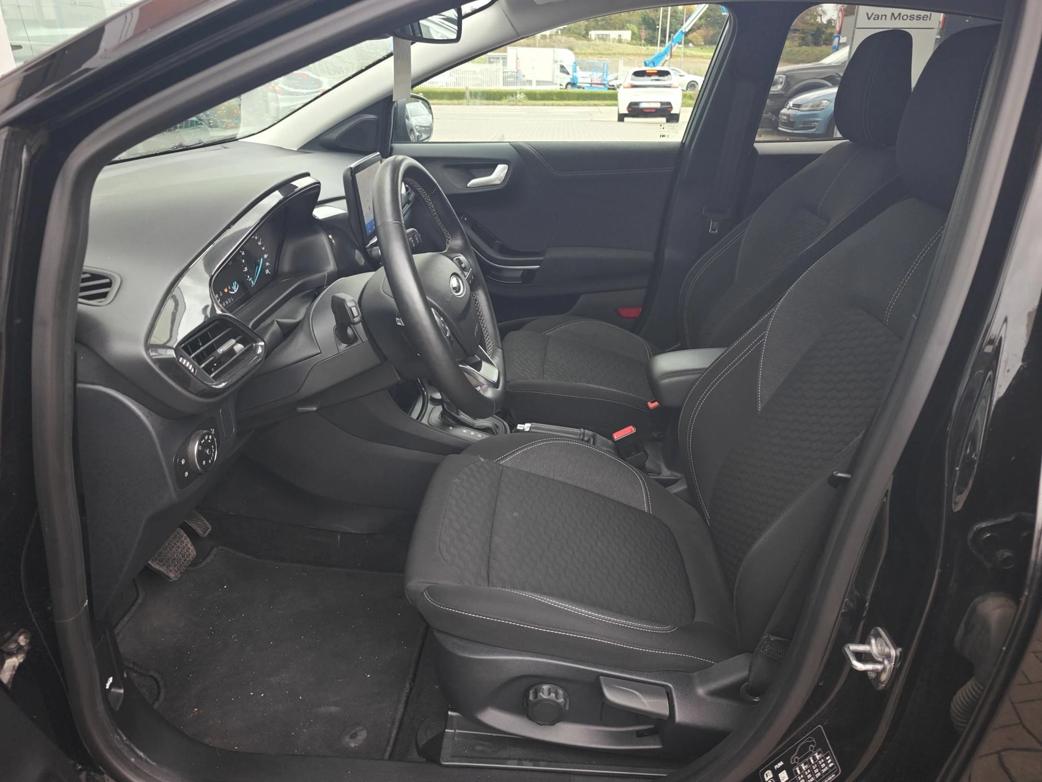 Ford-Puma-image-8