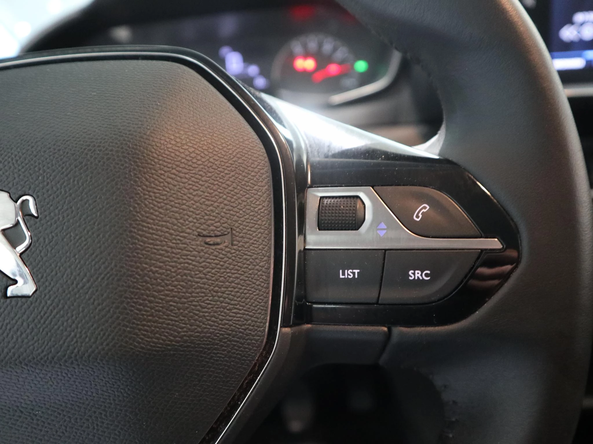 Peugeot-208-image-13