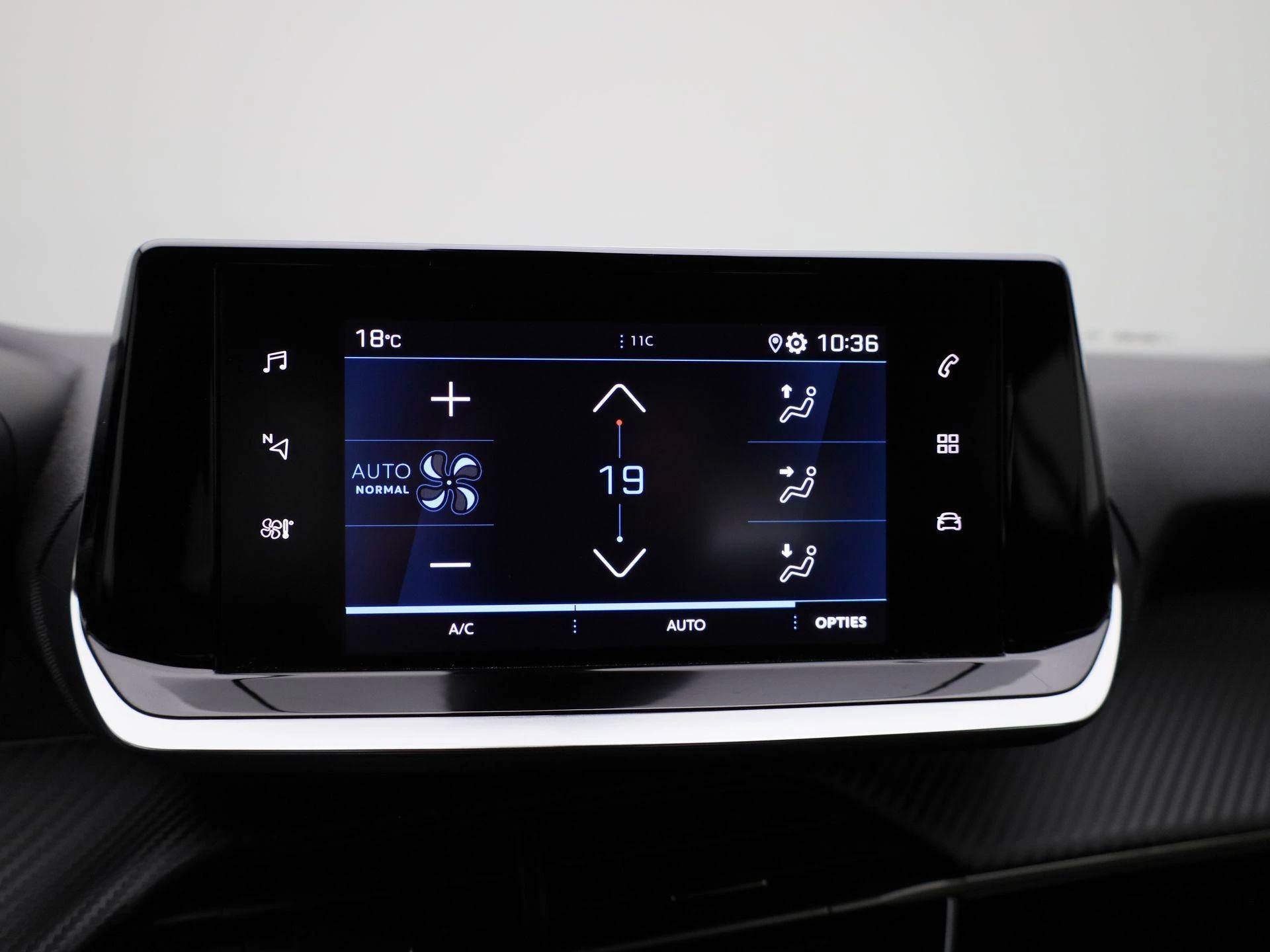 Peugeot-2008-image-25