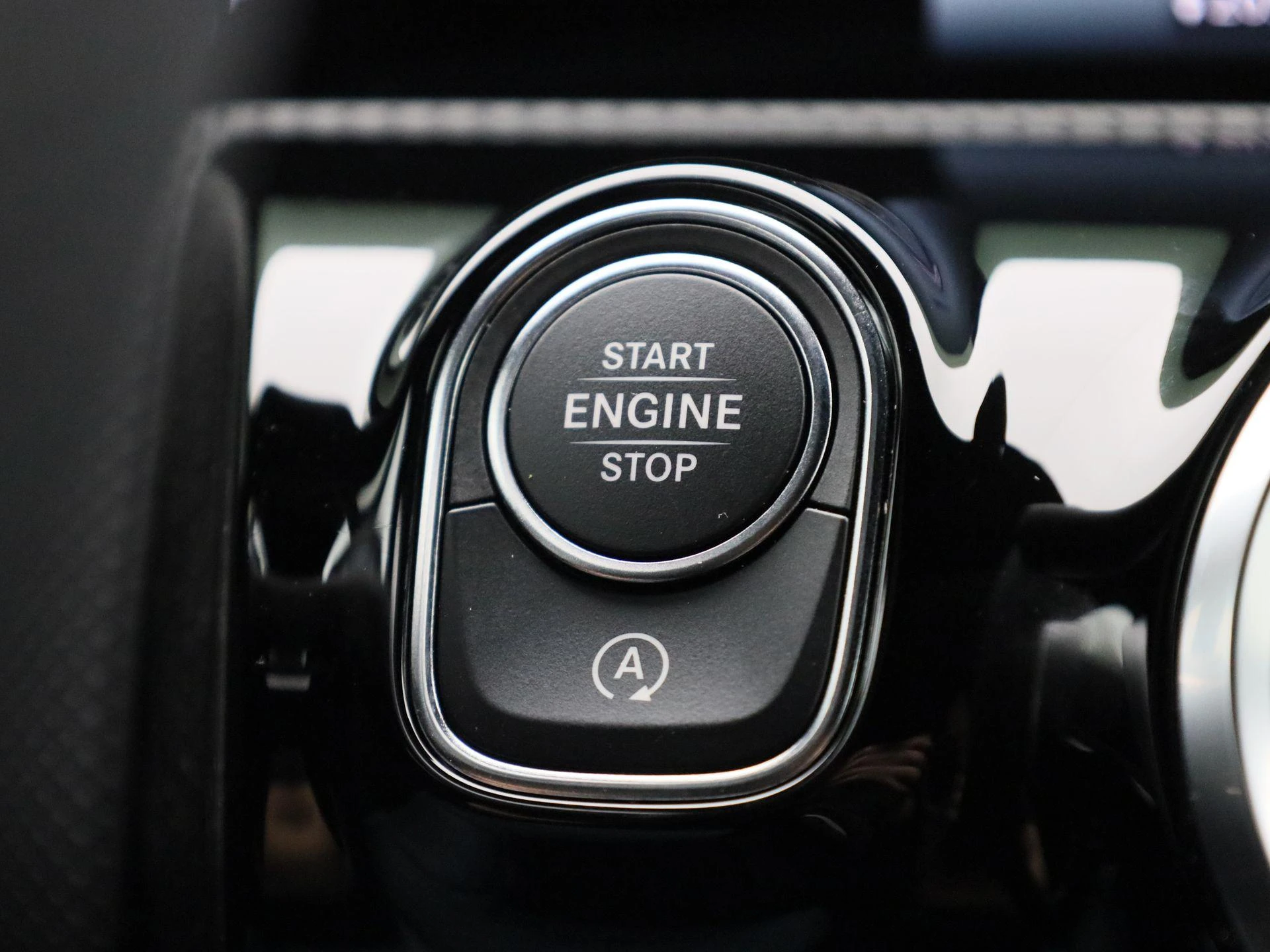 Mercedes-Benz-CLA-image-19