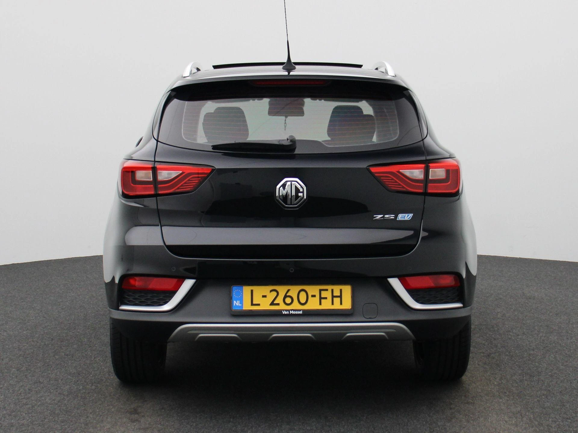 MG-ZS EV-image-4