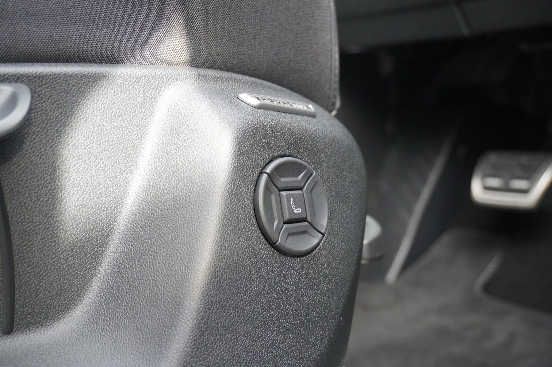 Volkswagen-Tiguan-image-26