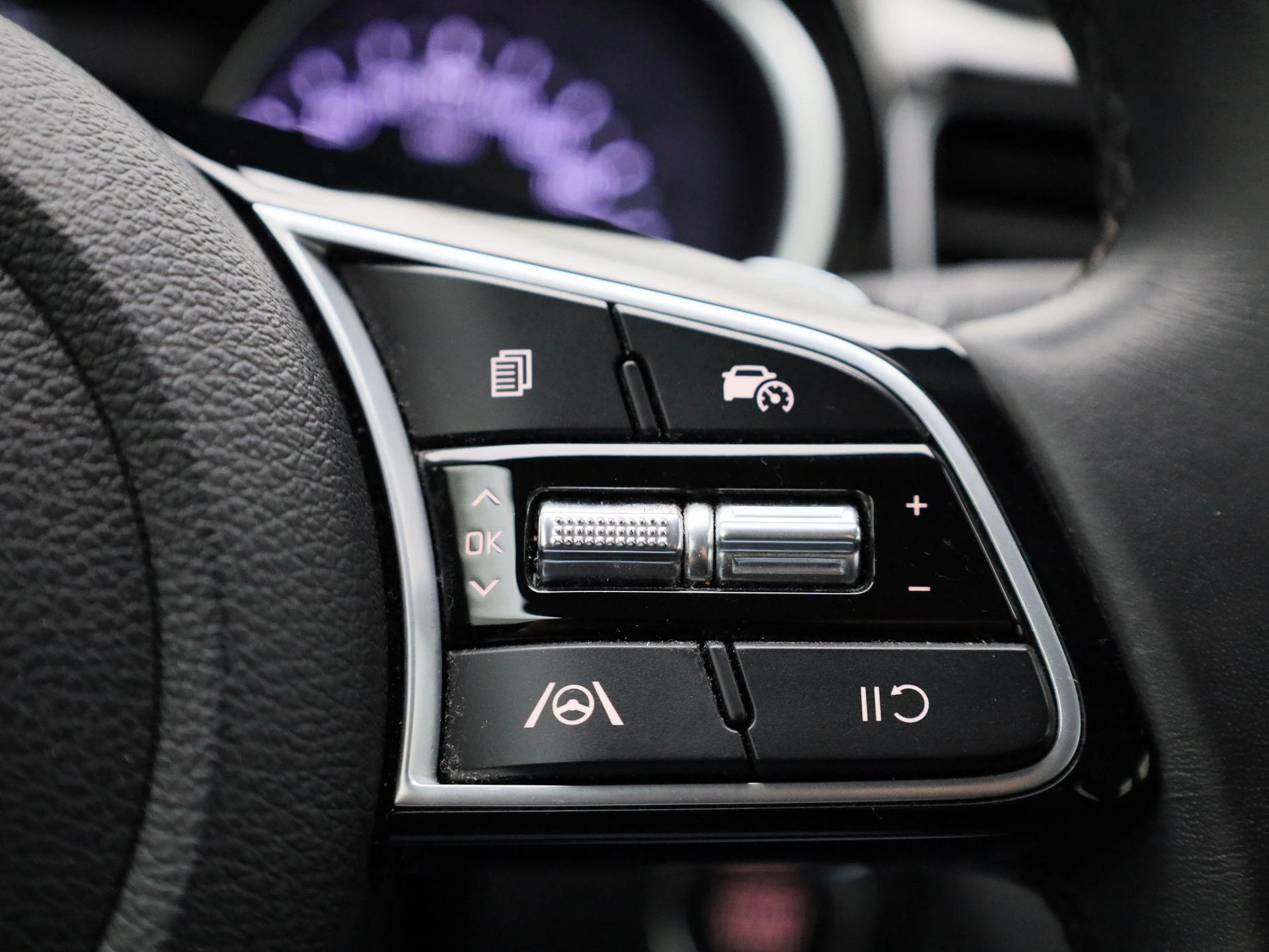 Kia-Ceed Sportswagon-image-25