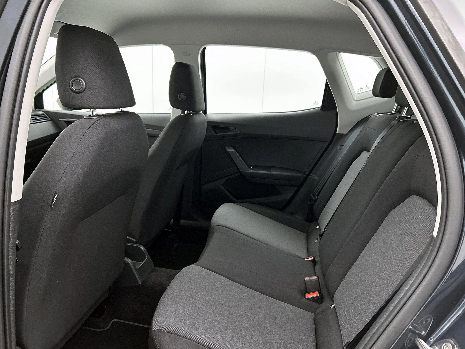 SEAT-Arona-image-25