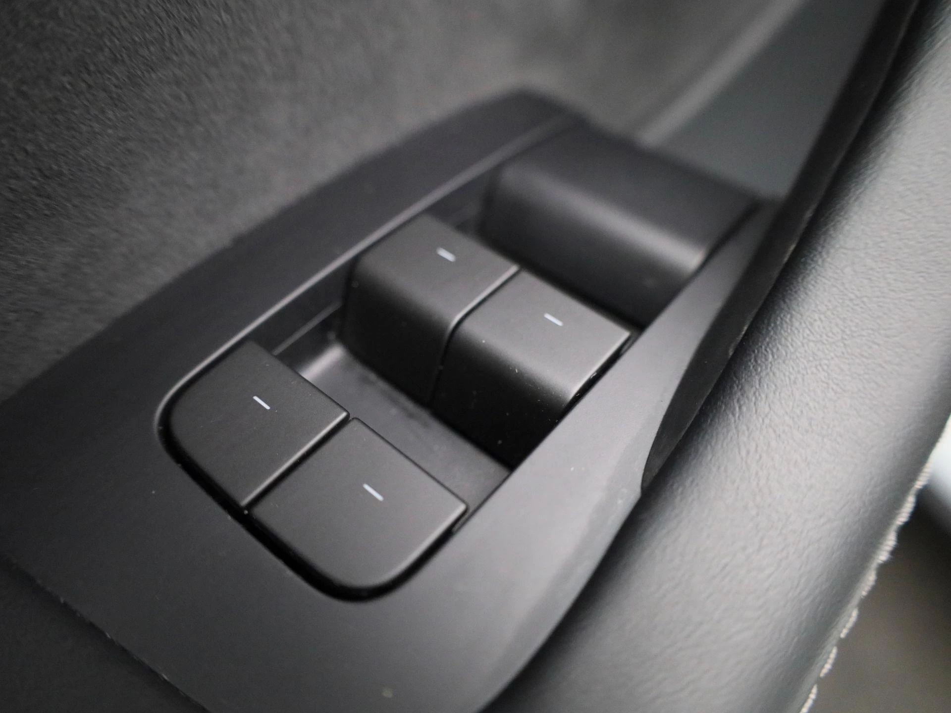 Tesla-Model Y-image-27