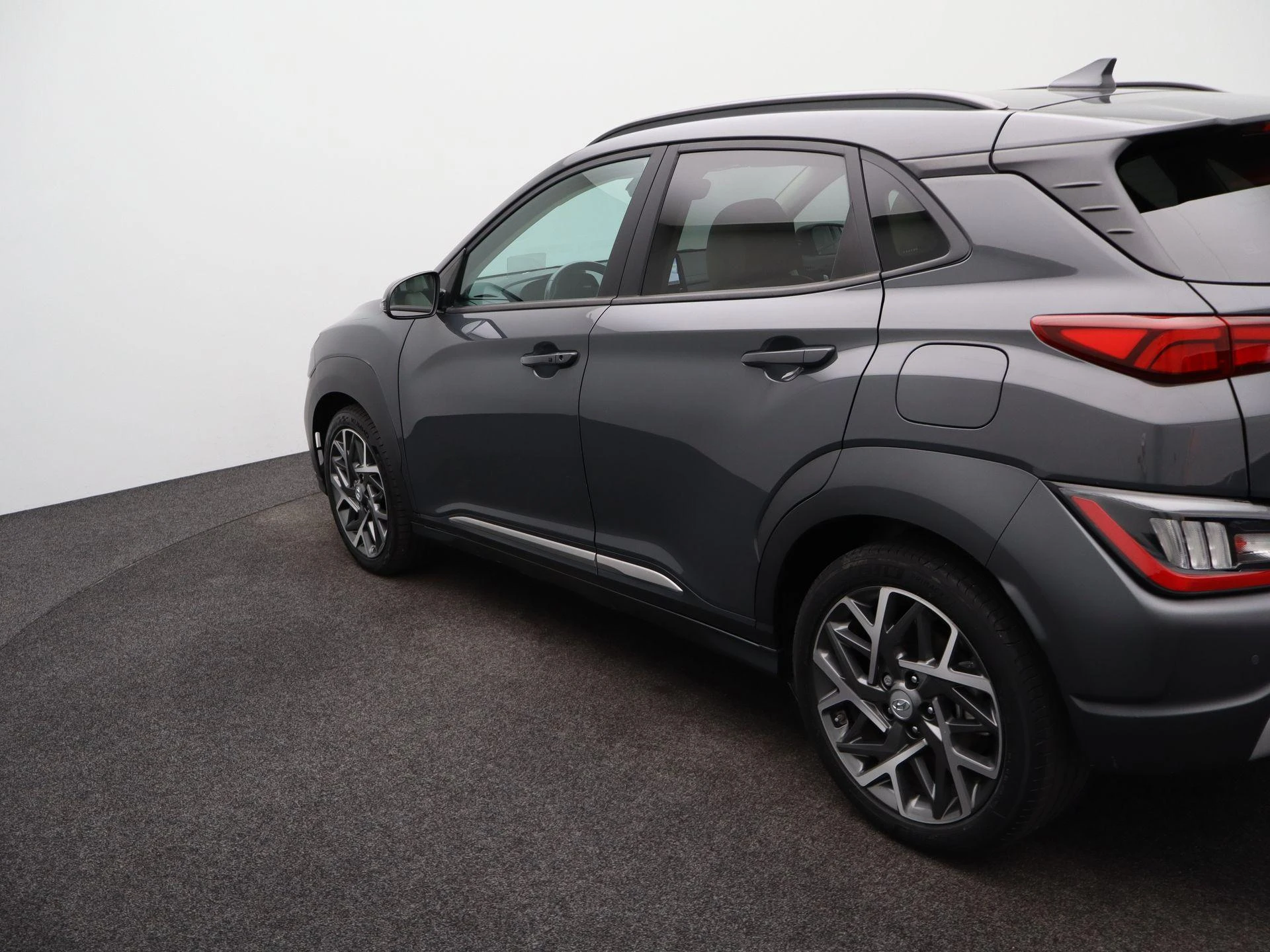 Hyundai-Kona-image-33