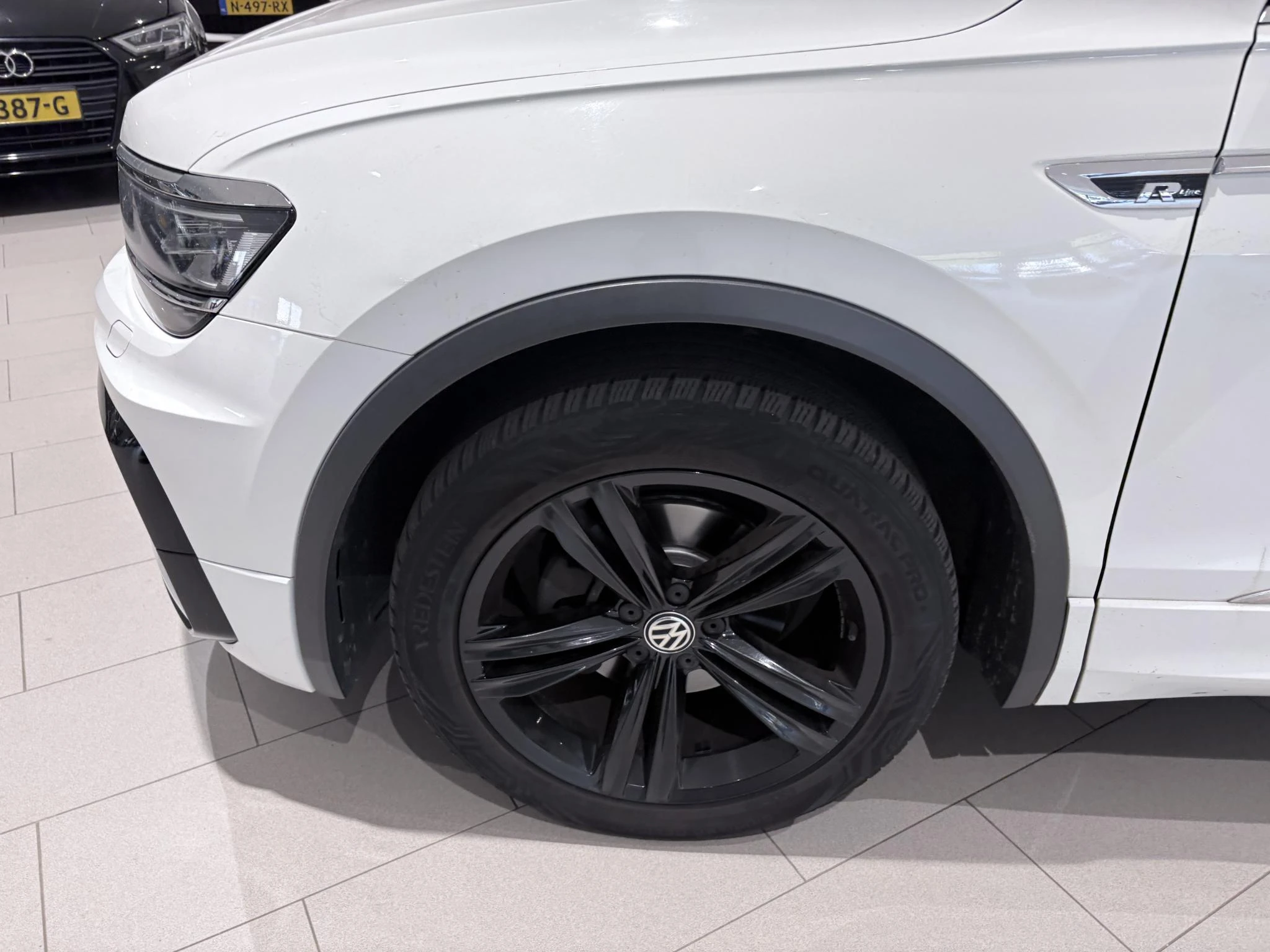 Volkswagen-Tiguan Allspace-image-1