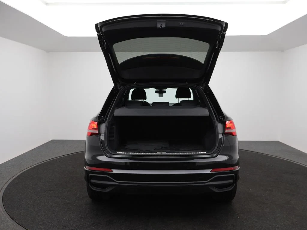 Audi-Q3-image-13