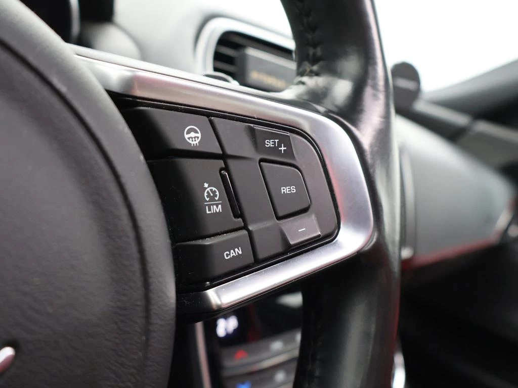 Jaguar XE XE-S 3.0 V6 Compresseur SUPERCHARGED *LEDER*BLACK PACK*NAVI*BLTH*CRUISE*CAMERA*...