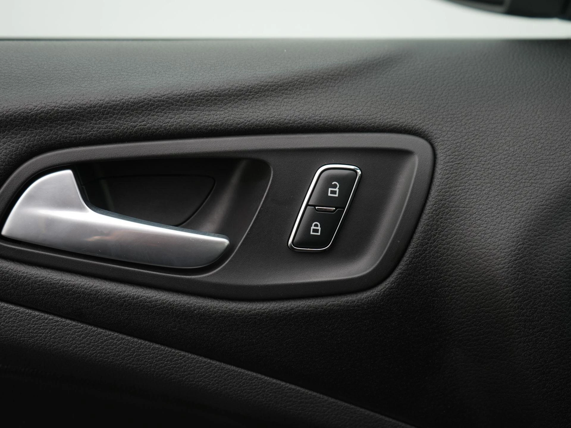 Ford-Kuga-image-24