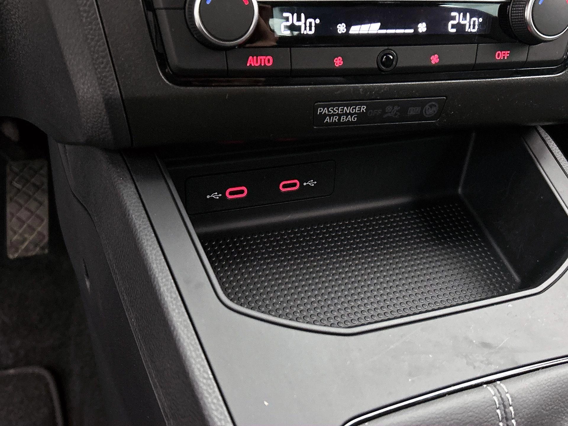 SEAT-Ibiza-image-28