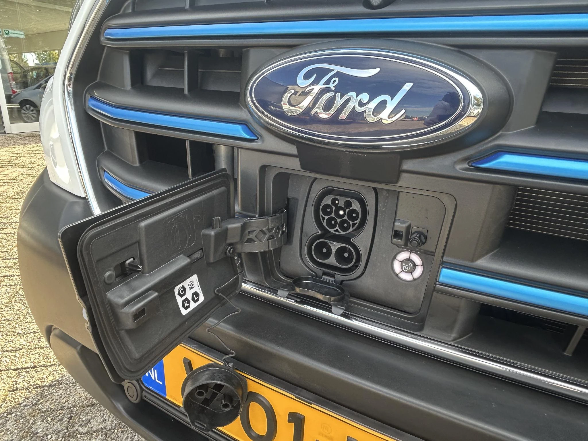 Ford-E-Transit-image-7