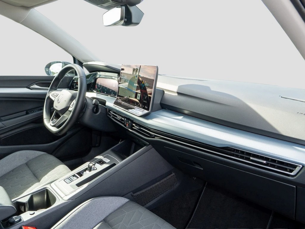 Volkswagen-Golf-image-7