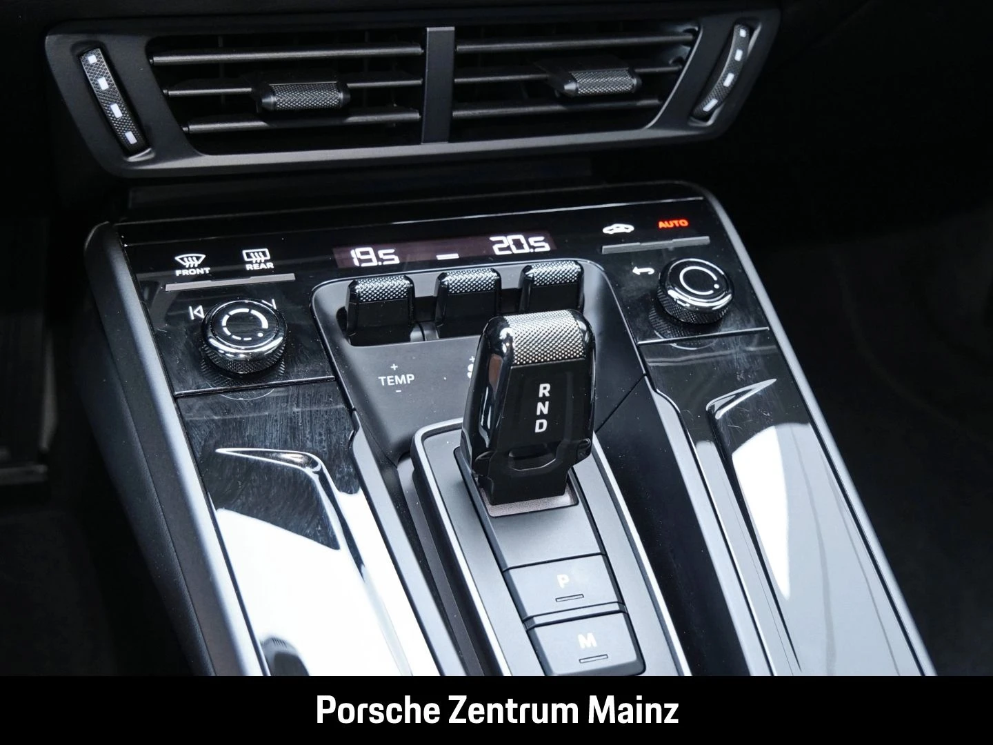 Porsche-911-image-22
