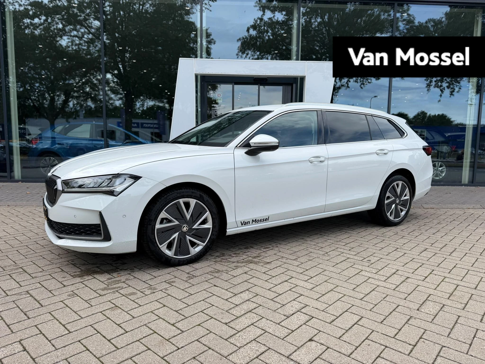 Škoda-Superb-image-0