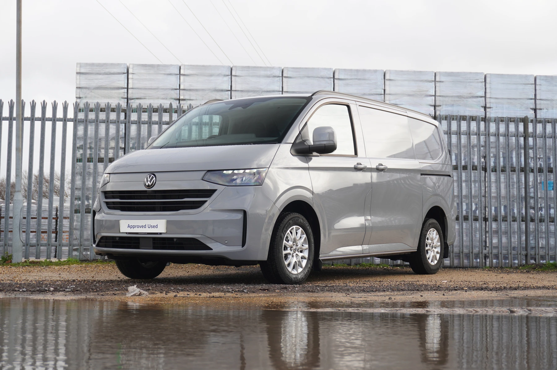 Volkswagen-Transporter-image-48