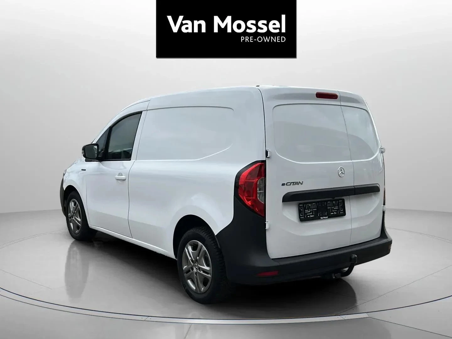 Mercedes-Benz-eCitan-image-2