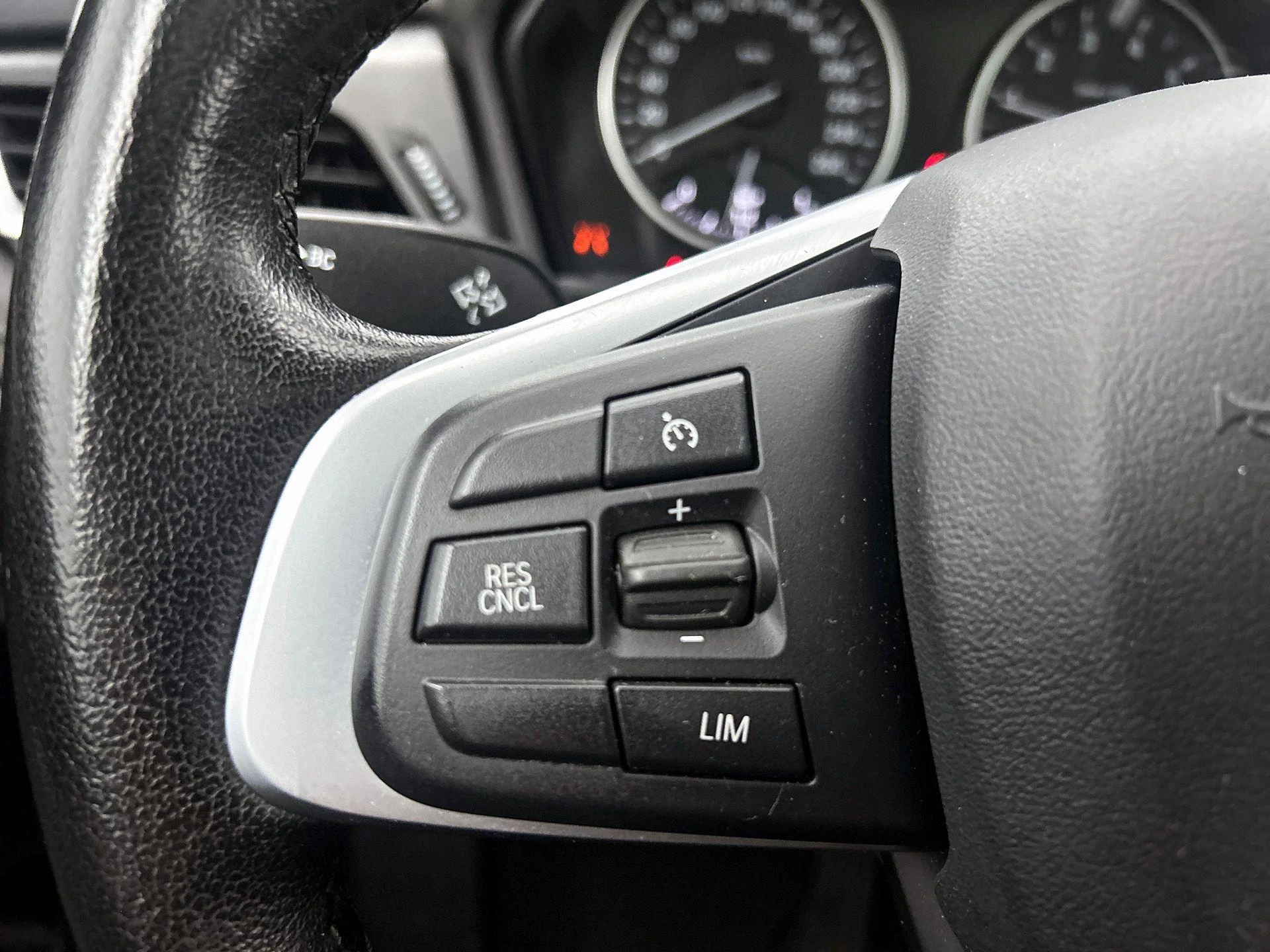 BMW-2 Serie-image-5