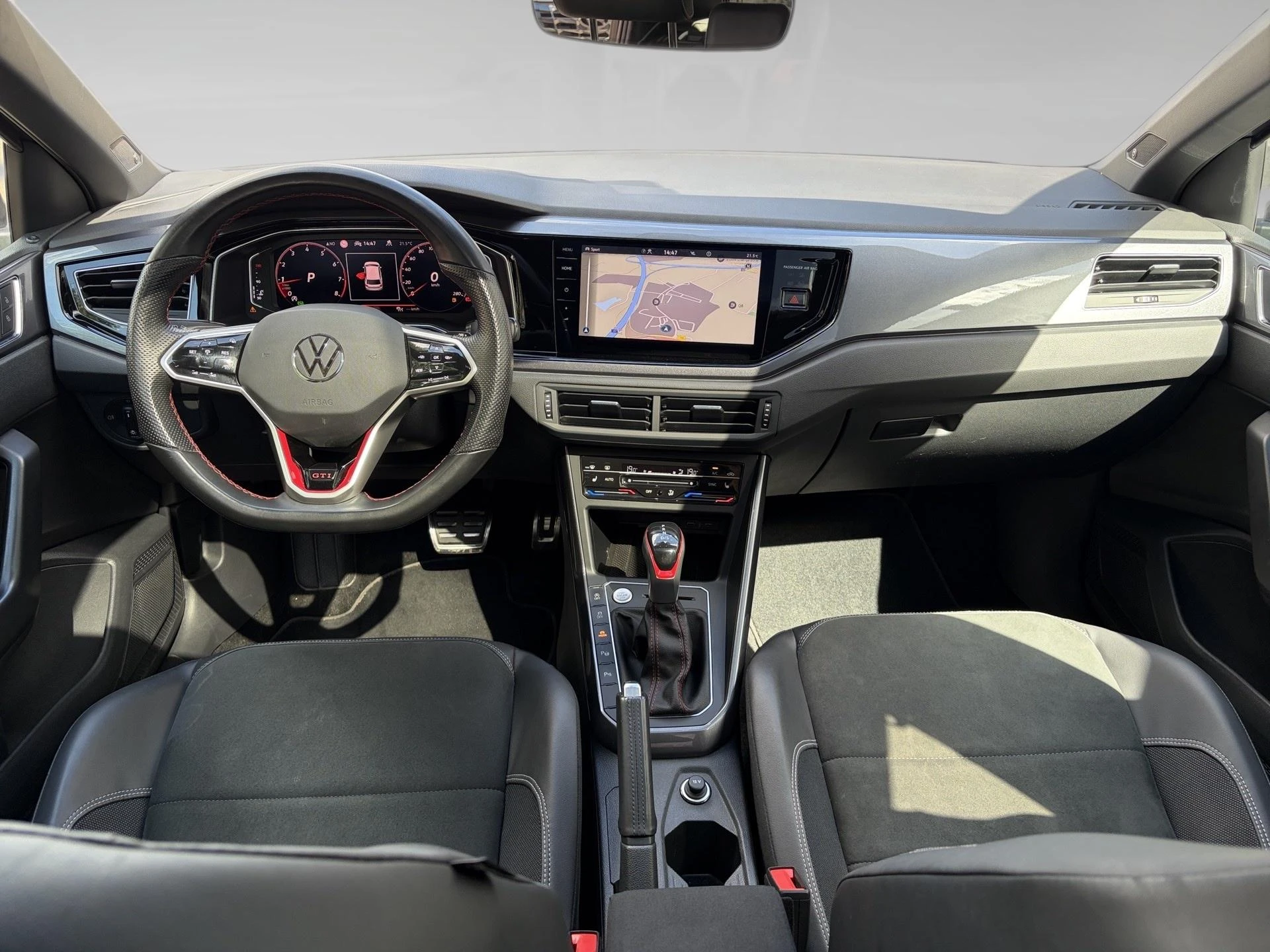 Volkswagen-Polo-image-3