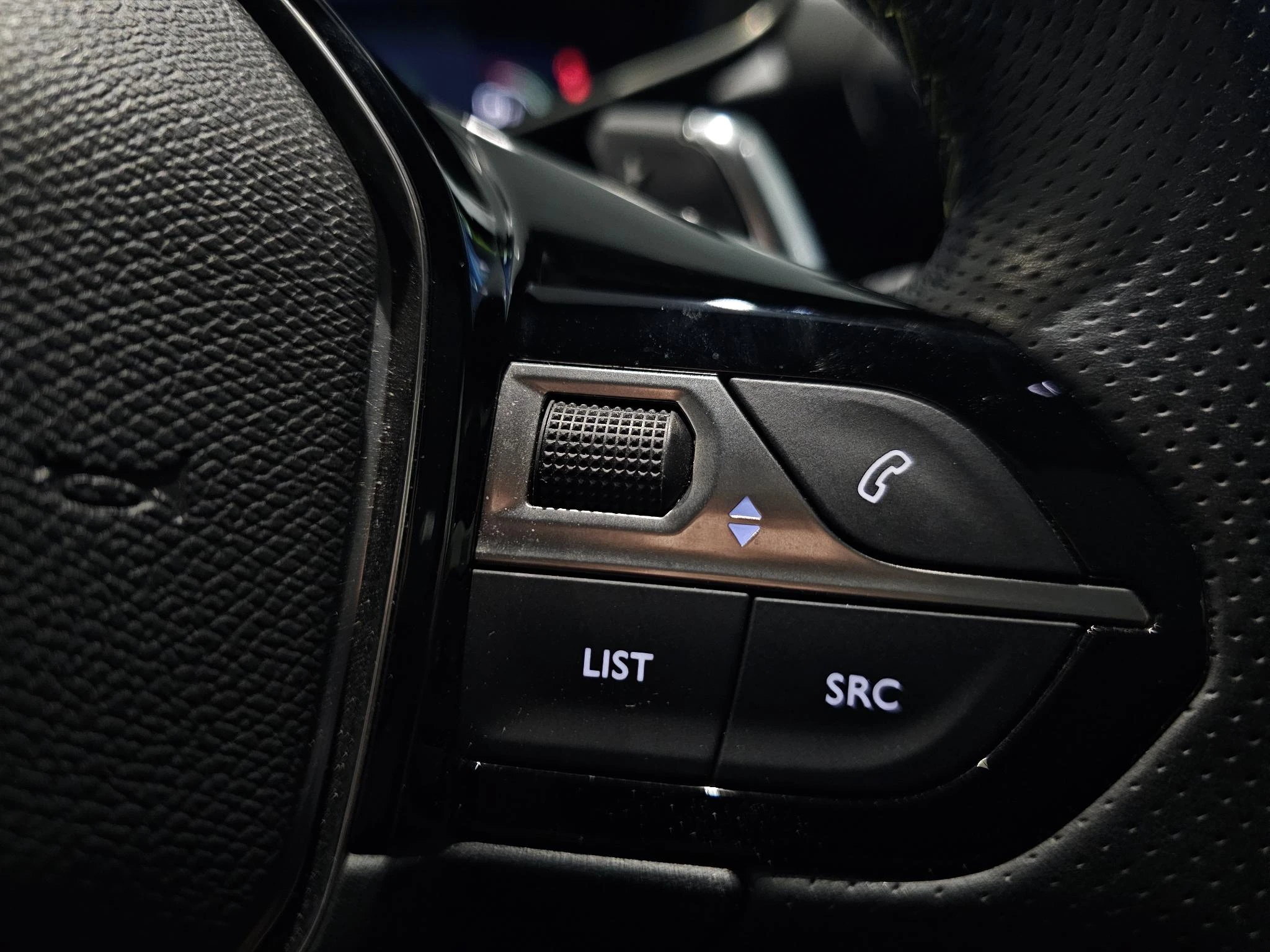 Peugeot-208-image-17