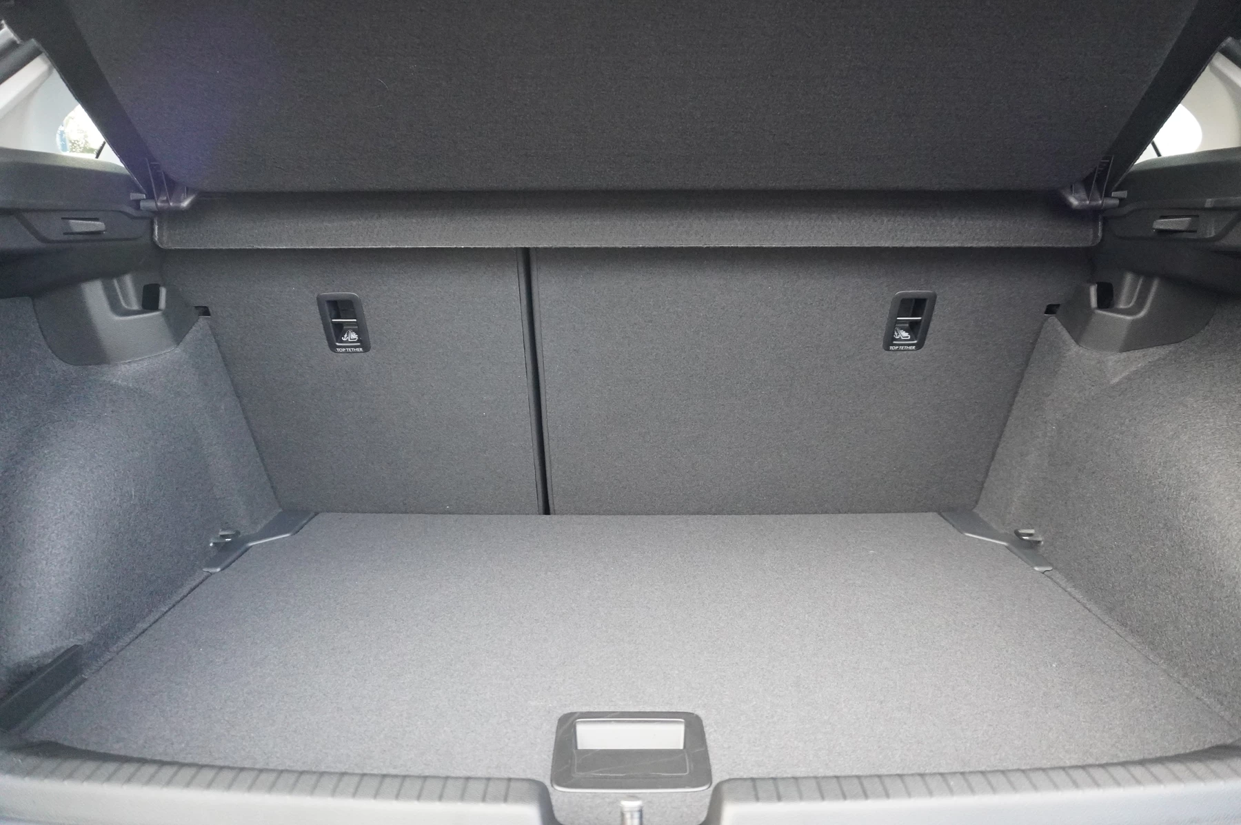 Volkswagen-Polo-image-11