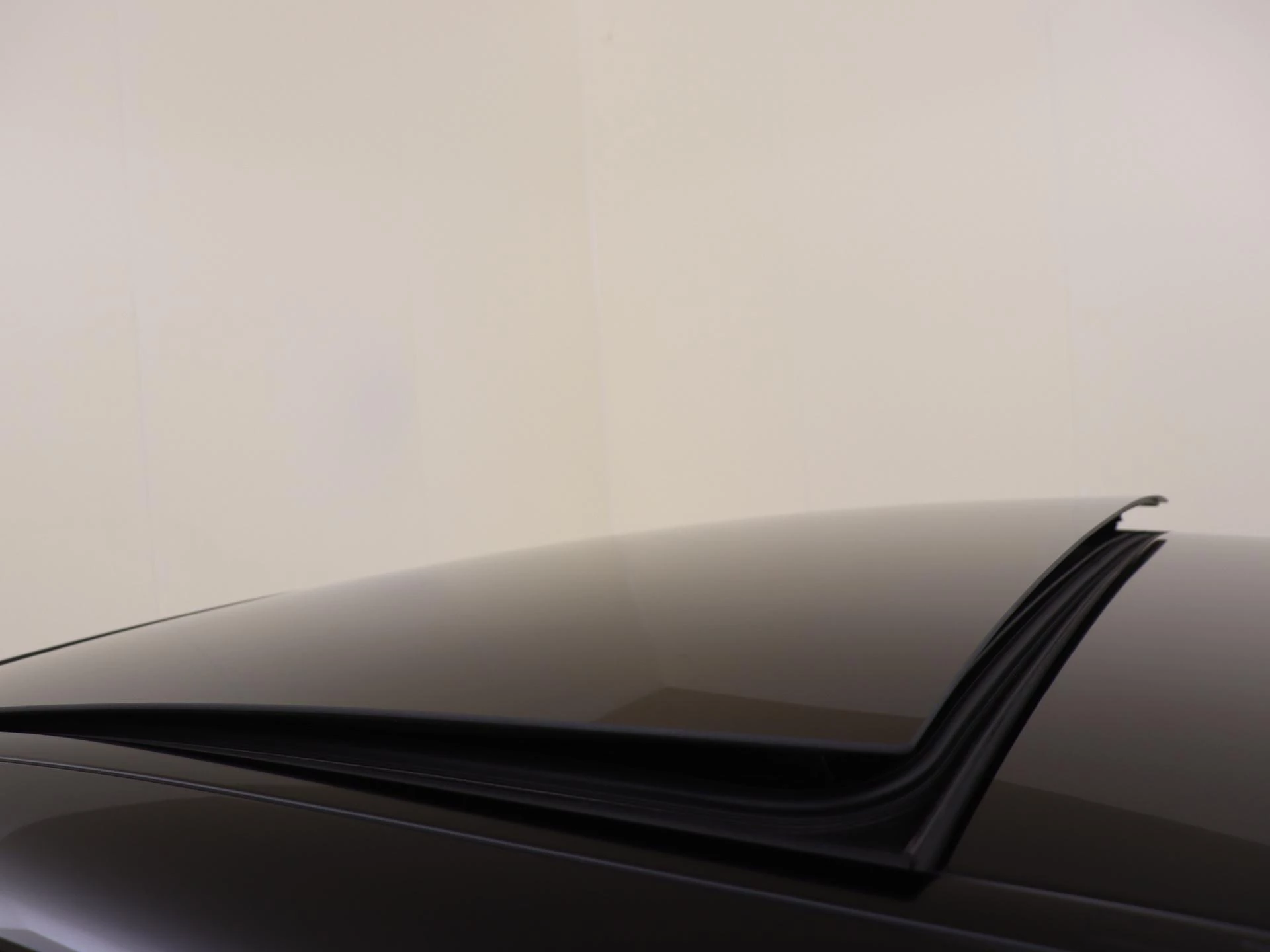 Mercedes-Benz-GLC-image-27