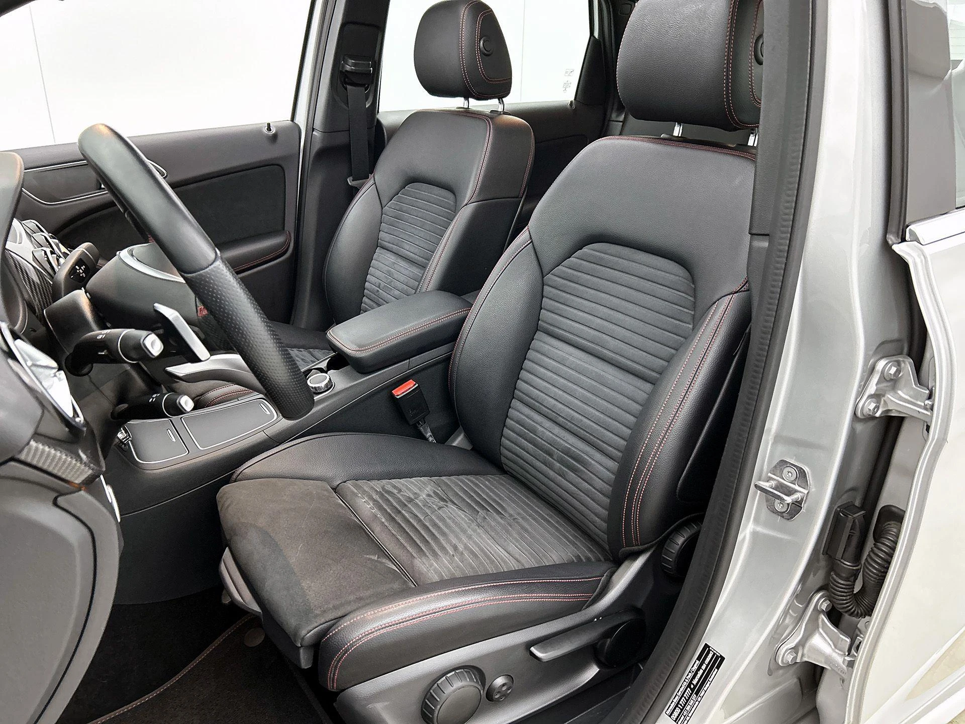 Mercedes-Benz-B-Klasse-image-42