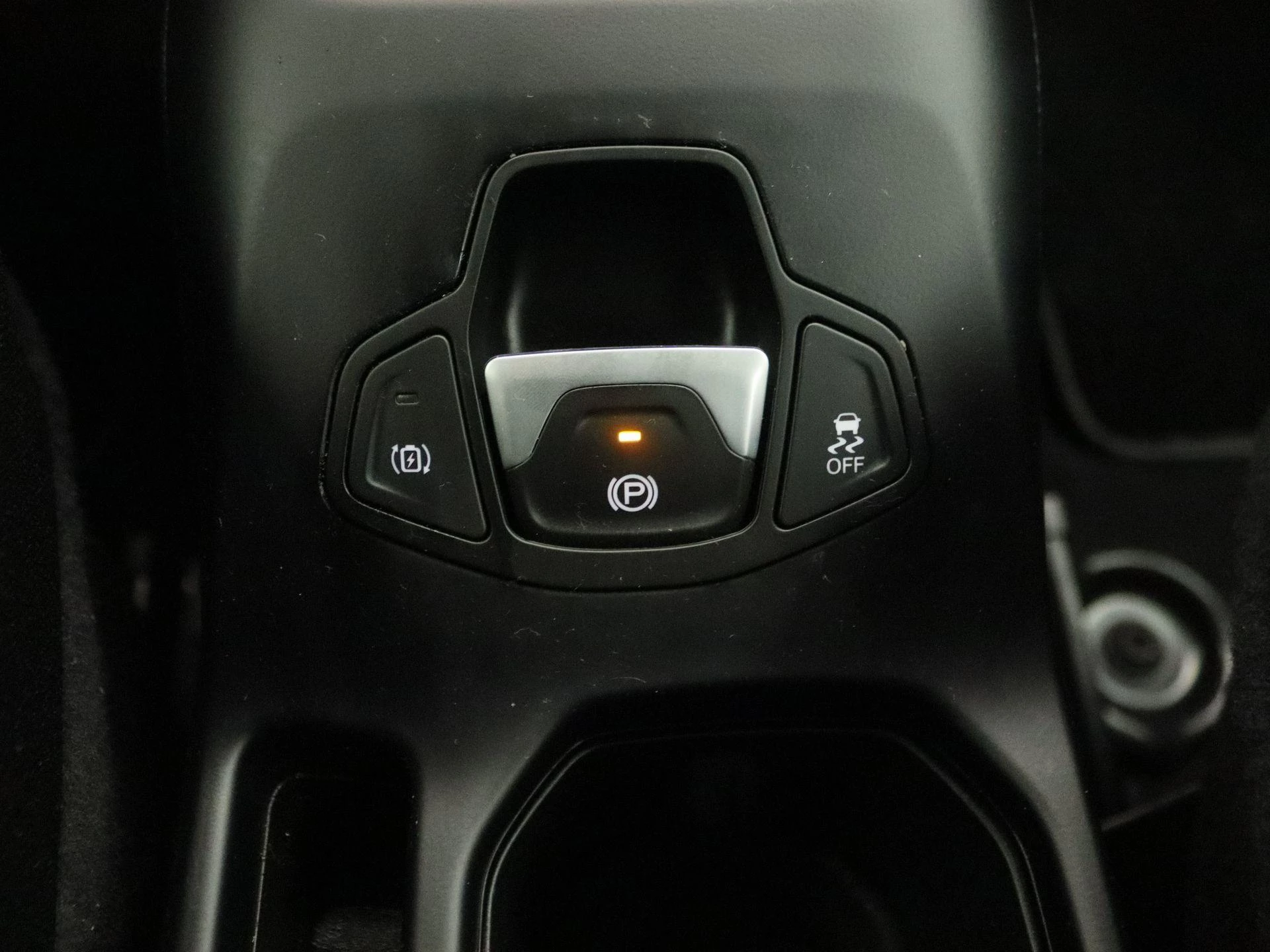 Jeep-Renegade-image-13