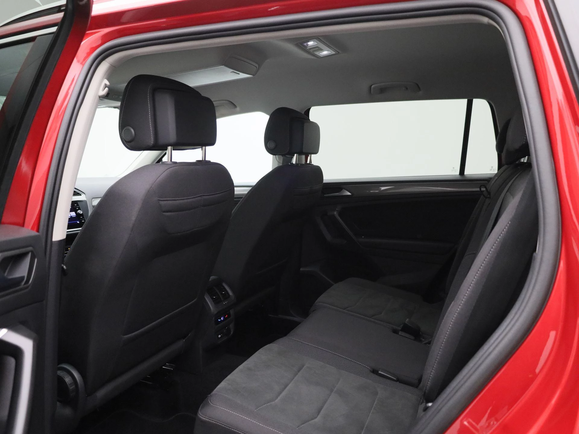 Volkswagen-Tiguan Allspace-image-9