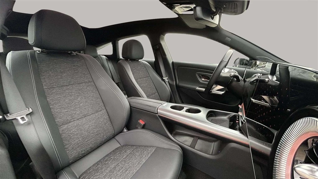 Mercedes-Benz-CLA-image-22
