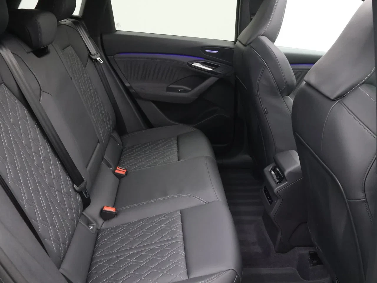 Audi-Q6 e-tron-image-21