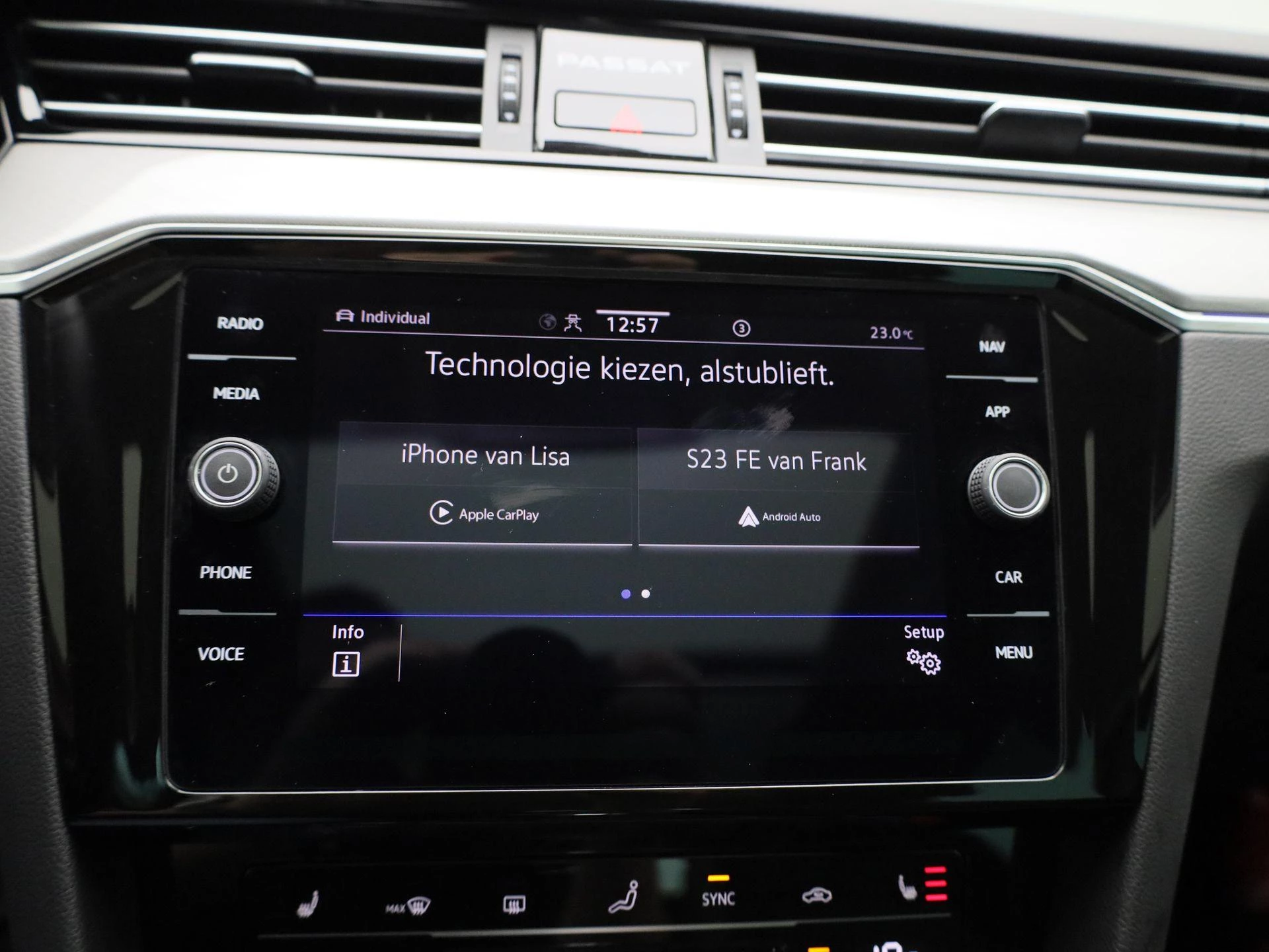 Volkswagen-Passat-image-28