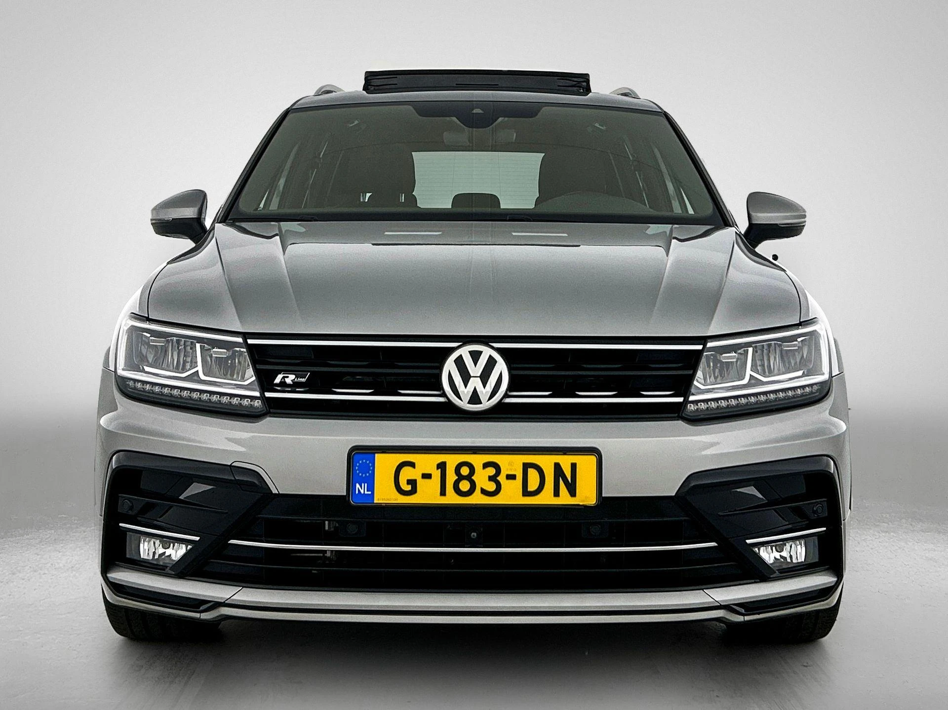 Volkswagen-Tiguan-image-4