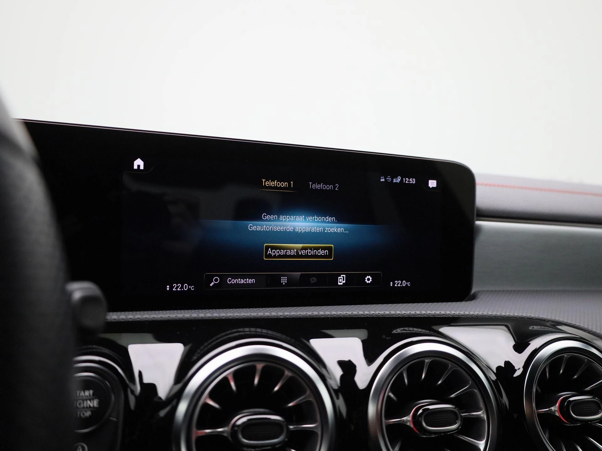 Mercedes-Benz-CLA-image-30