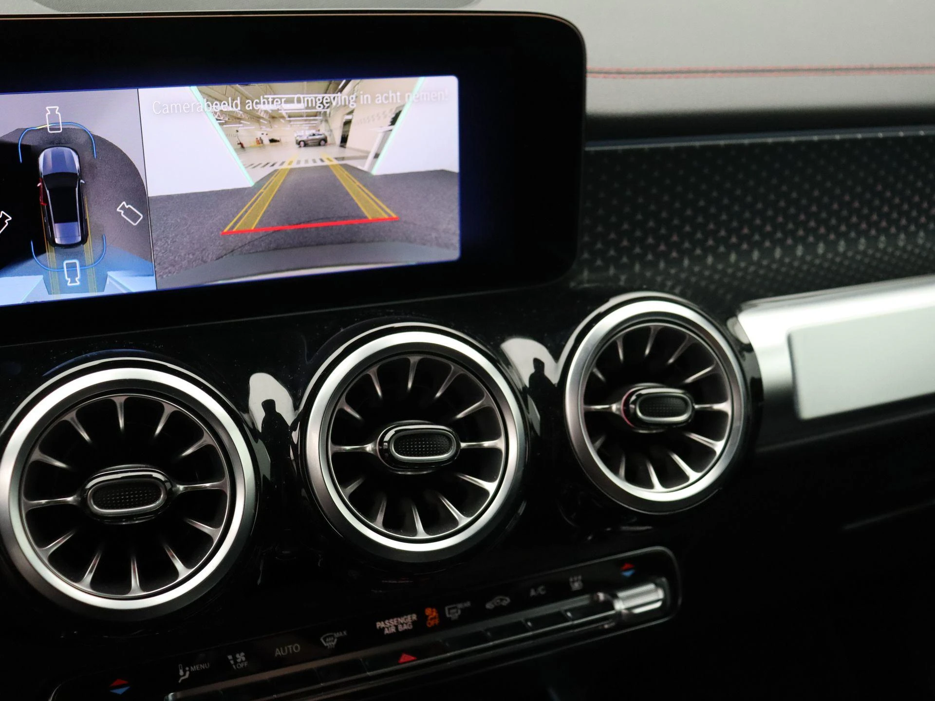 Mercedes-Benz EQB 250+ AMG LINE + HEAD UP + BURMESTER + CARPLAY +