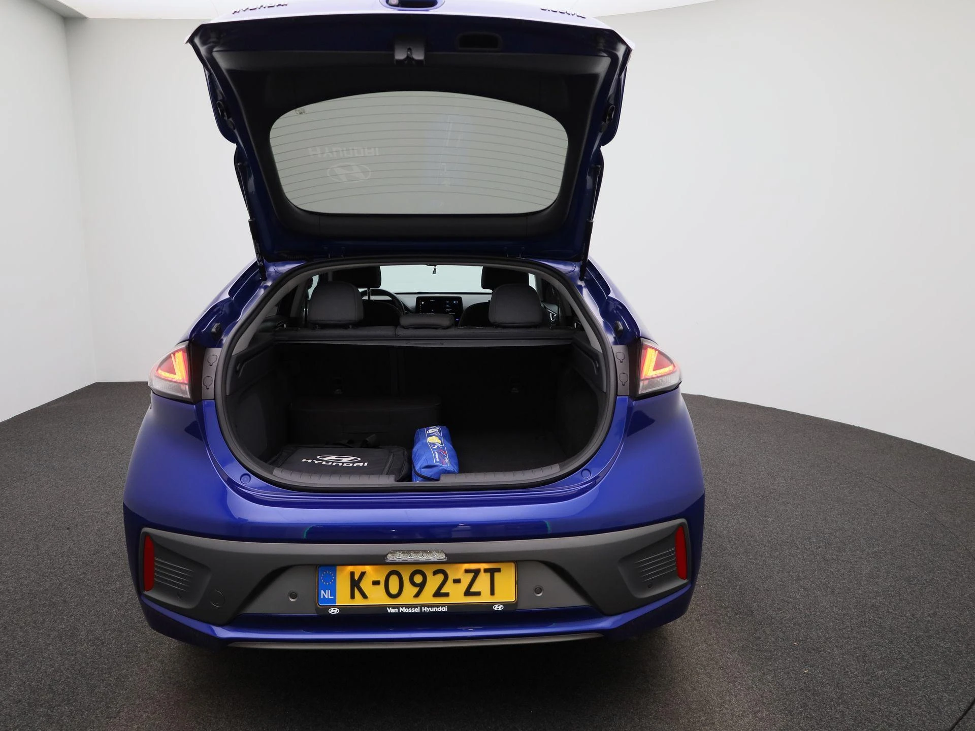 Hyundai-IONIQ-image-10