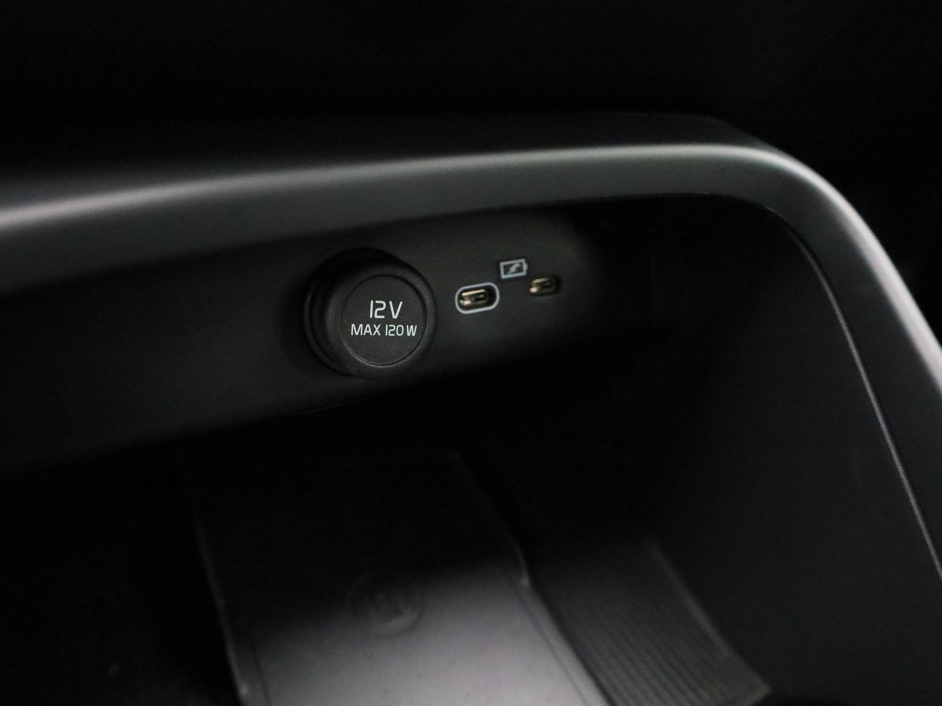 Volvo-XC40-image-21