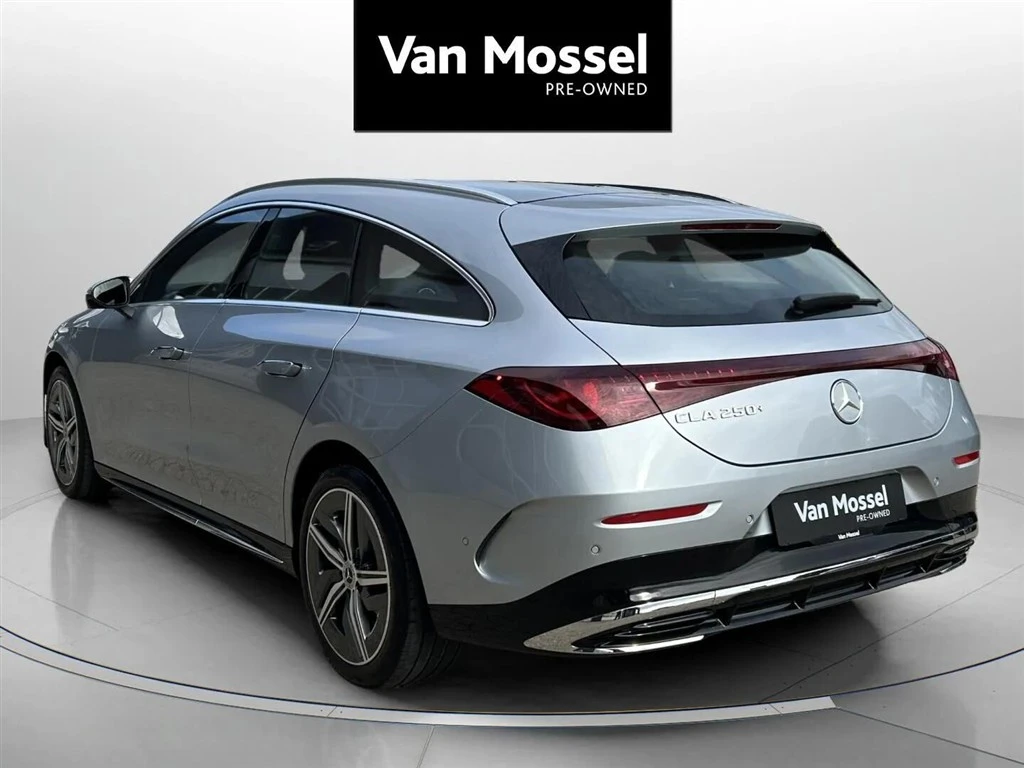 Mercedes-Benz-CLA-image-6