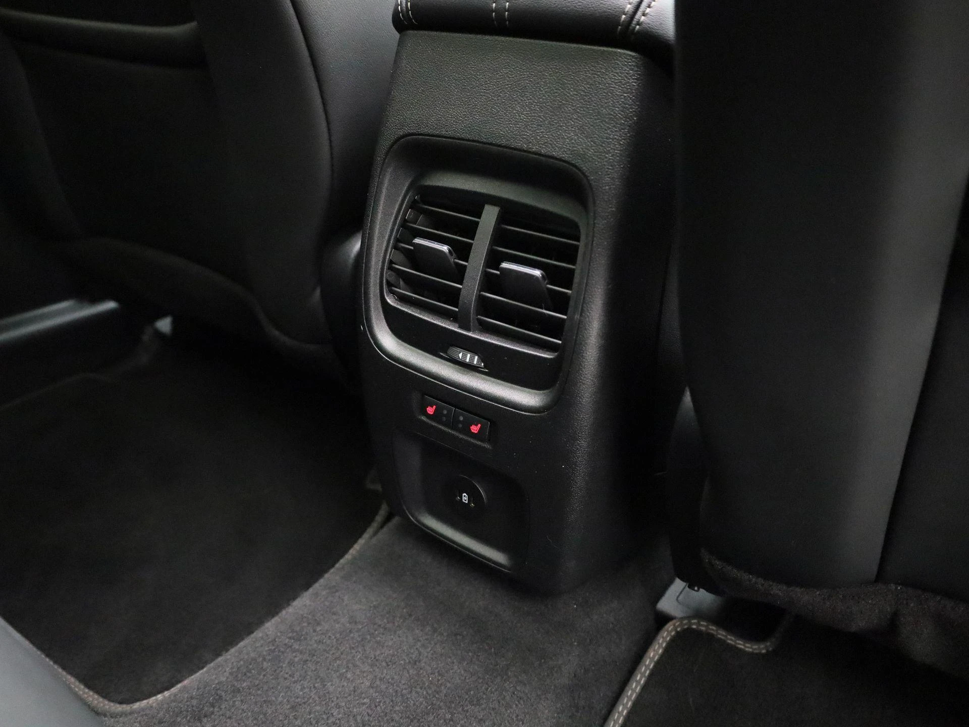 Ford-Kuga-image-40