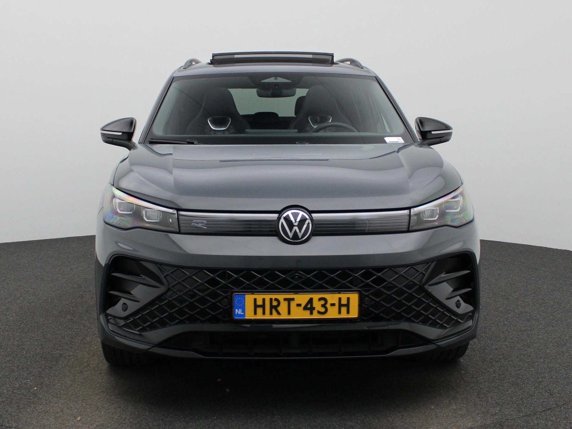 Volkswagen-Tiguan-image-2