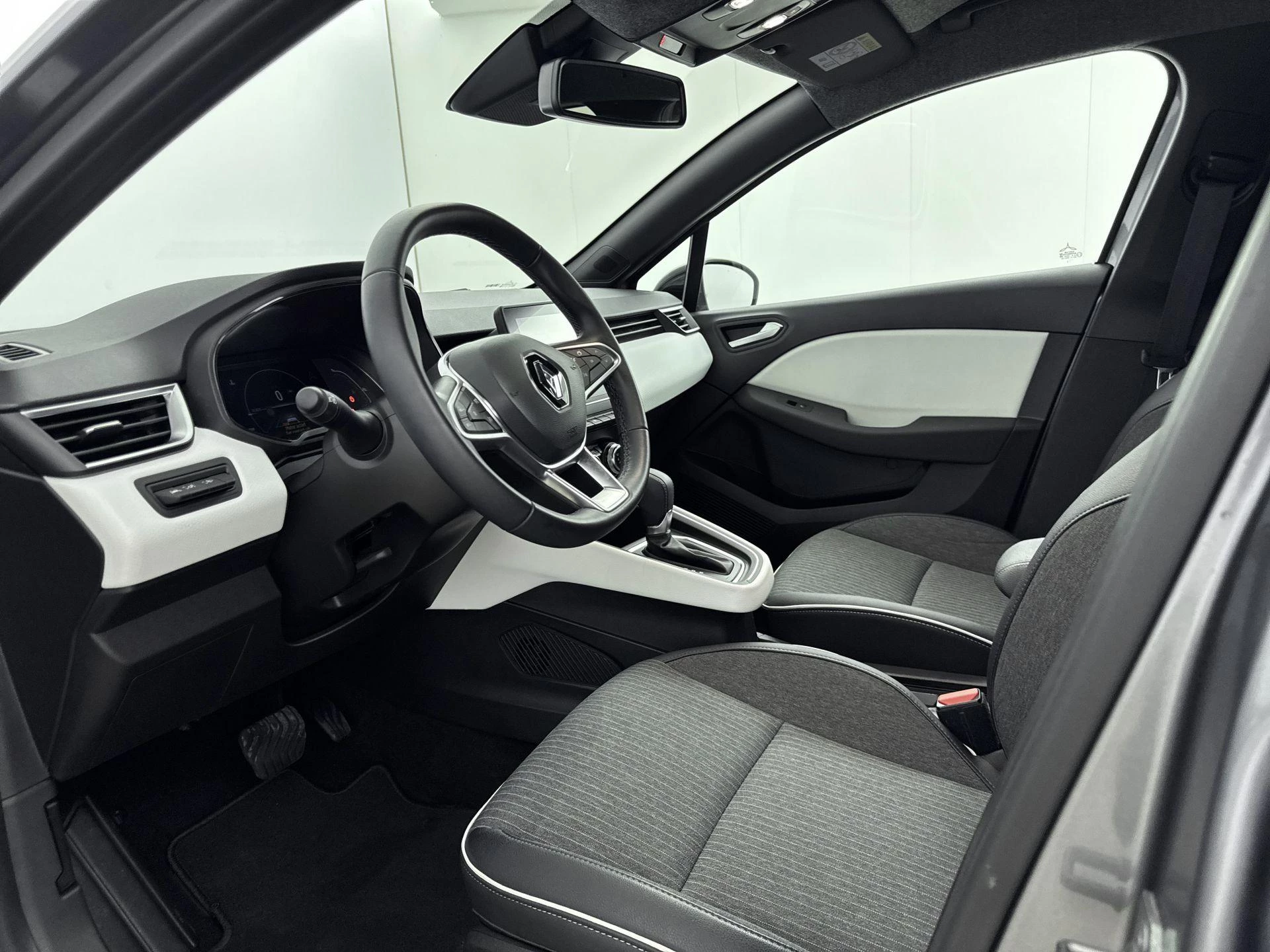 Renault Clio 1.6 E-Tech Hybrid 145Pk Automaat Techno