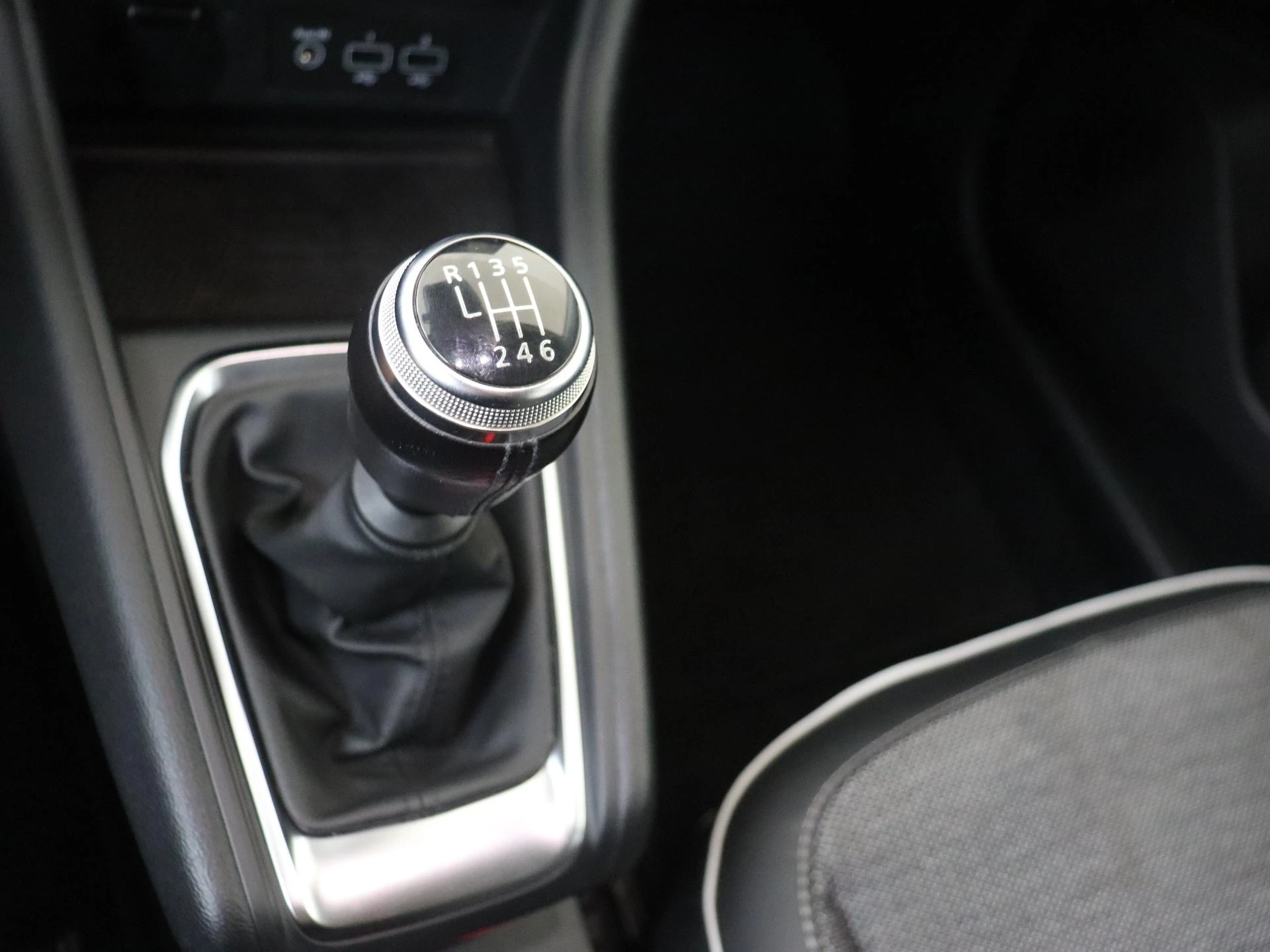 Renault-Captur-image-14