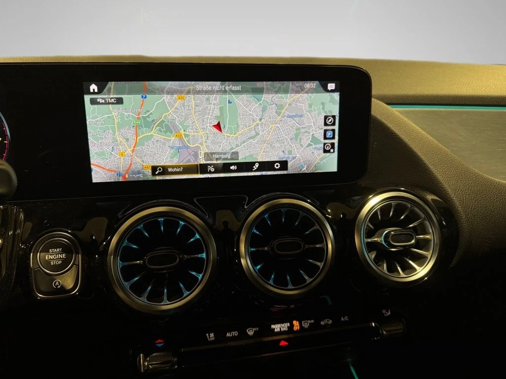 Mercedes-Benz-GLA 250-image-7