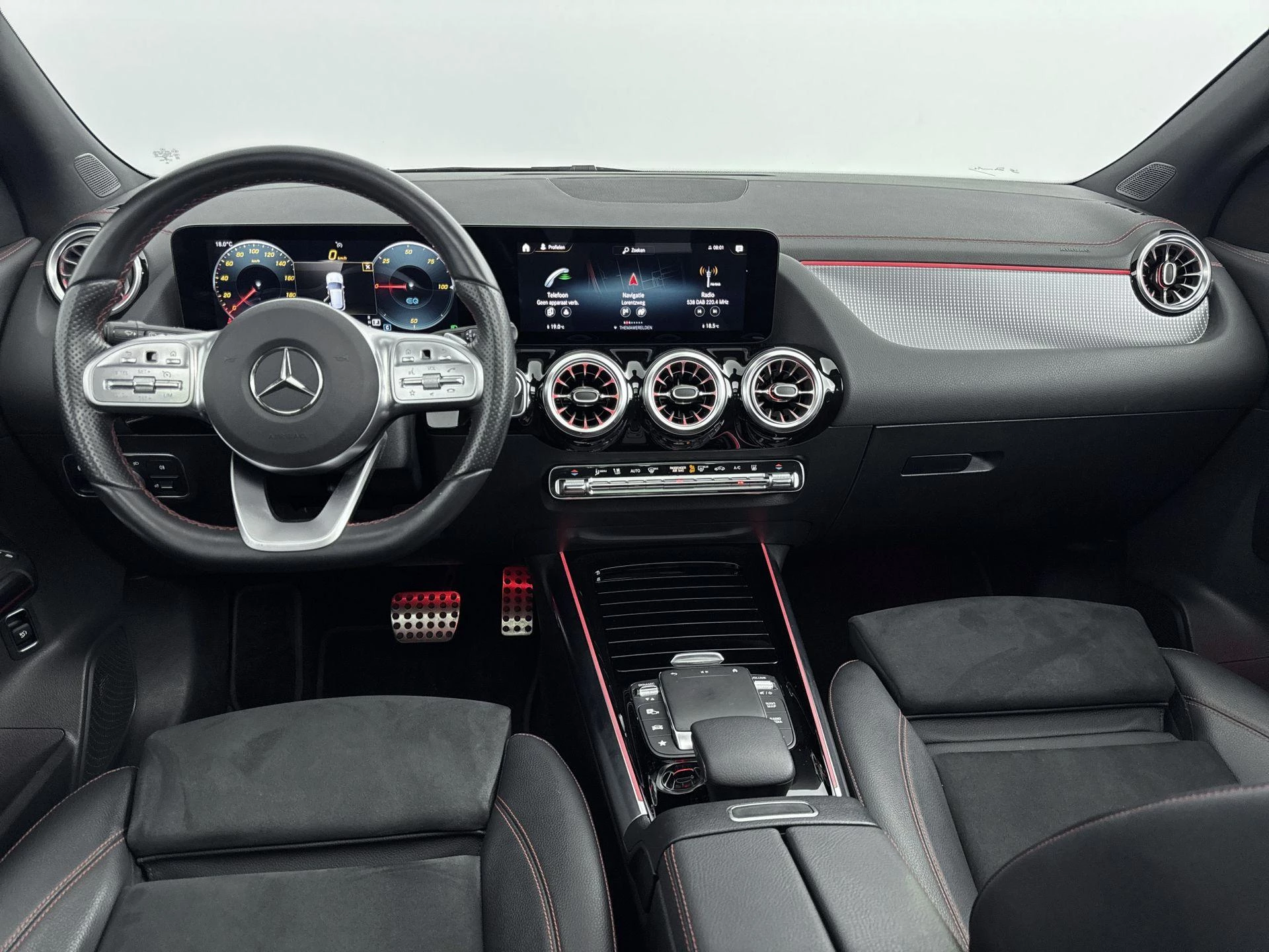 Mercedes-Benz-EQA-image-18