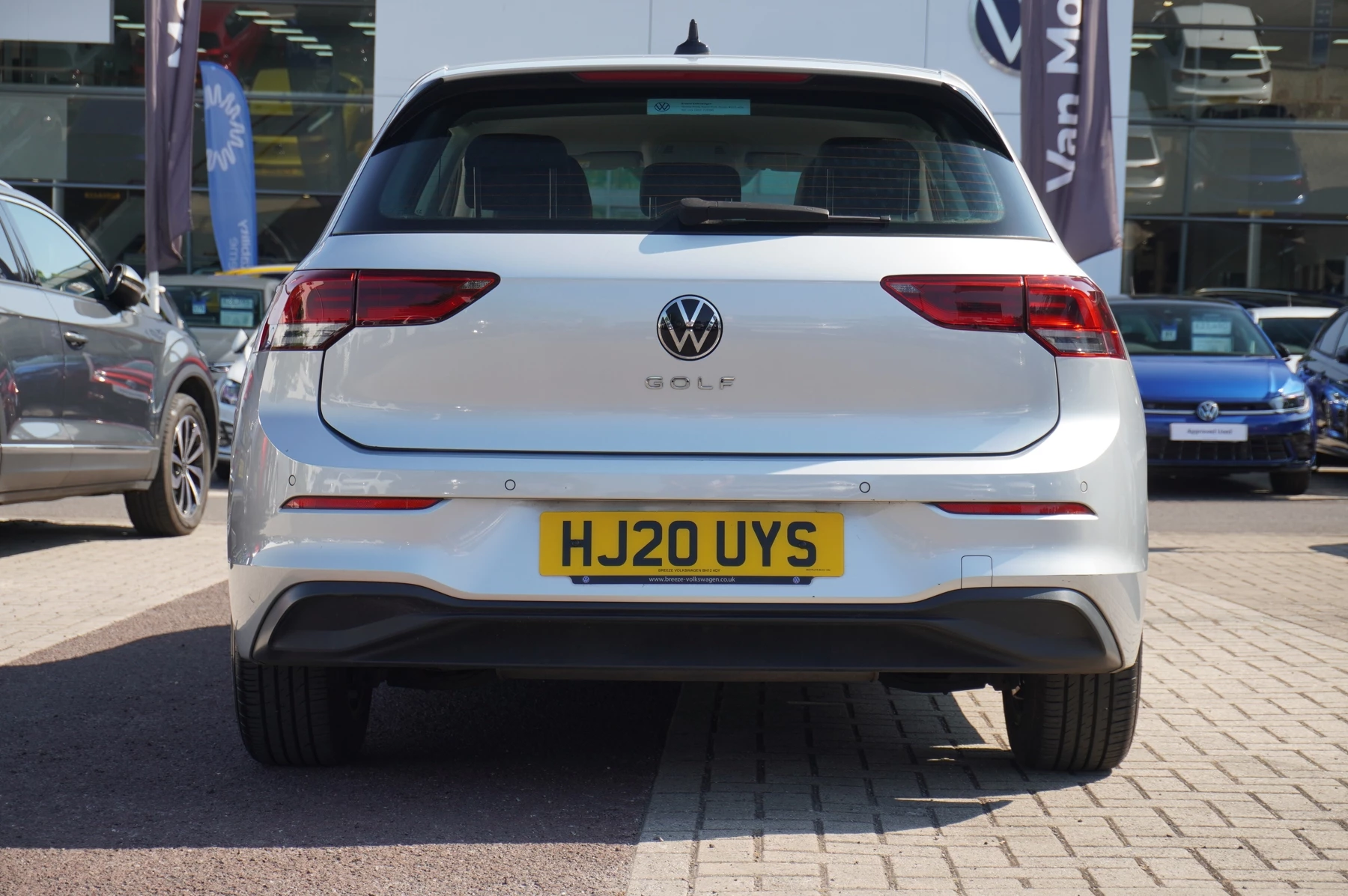 Volkswagen-Golf-image-16