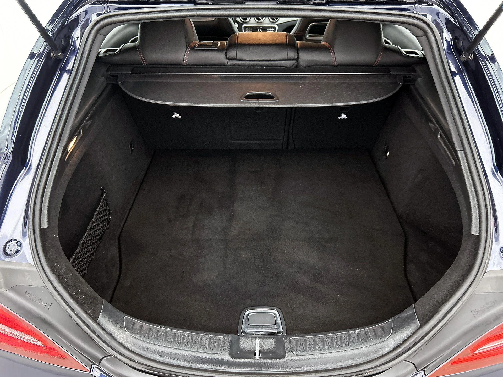 Mercedes-Benz-CLA-image-15