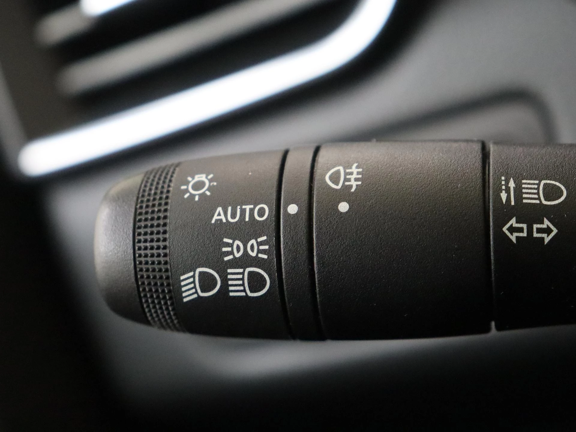 Renault-Clio-image-22