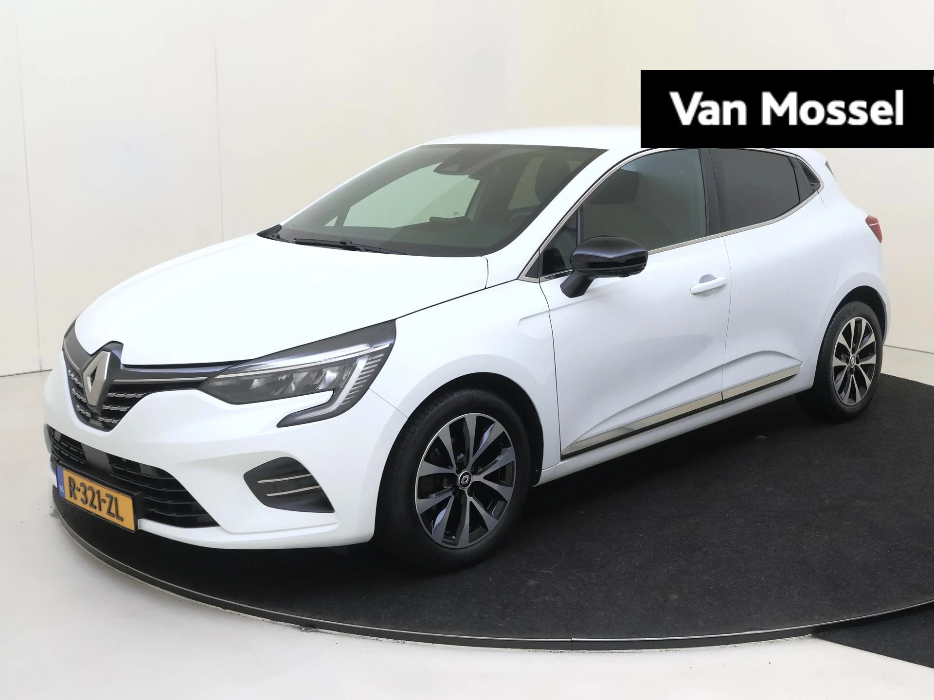 Renault-Clio-image-0