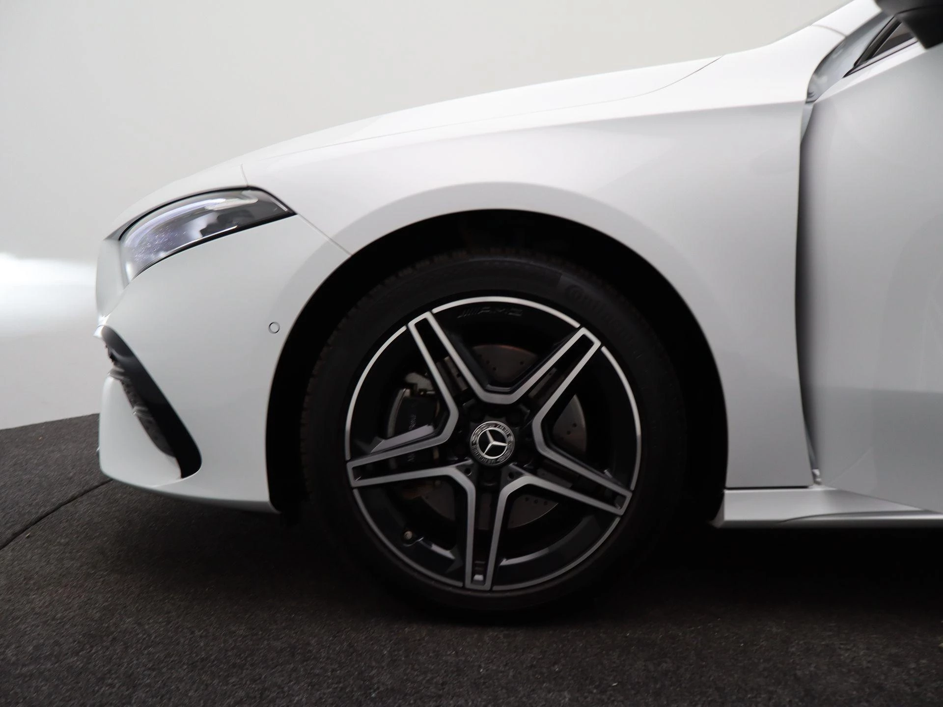 Mercedes-Benz-A-Klasse-image-14