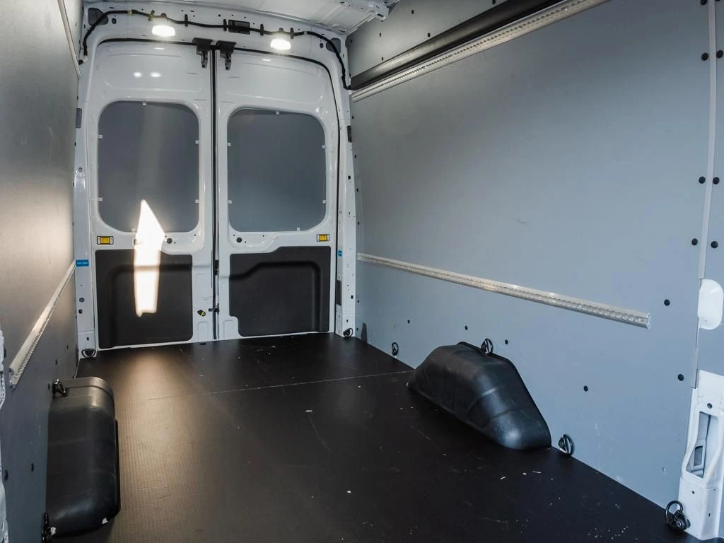 Ford-Transit-image-11
